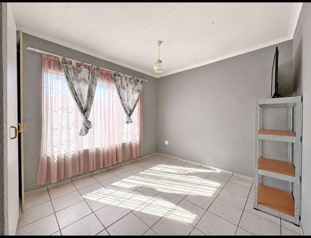 2 BEDROOM APARTMENT FOR SALE IN EDEN GLEN